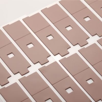 Resistivitas Volume Tinggi Pad Termal CPU Khusus dengan Pilihan Densitas 3.0±0.5 G/cm3